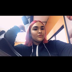 Meet your Posher, Tiara